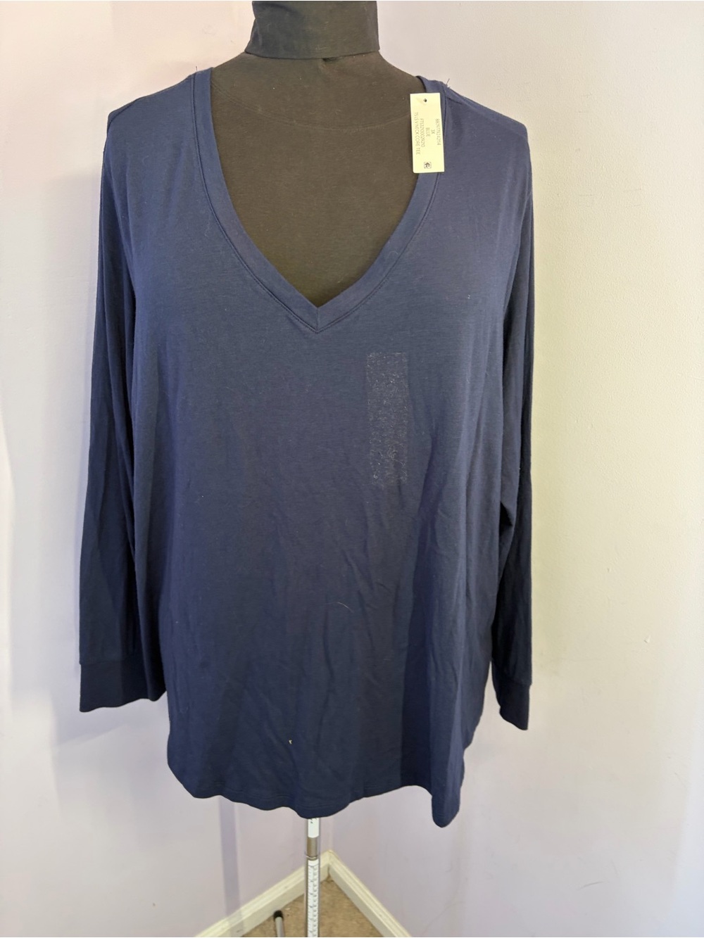 Terra & Sky  Long Sleeve VNeck Tee,NWT,Size 3X